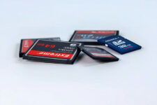 Best SD to Compact Flash Adapter (+ What to Avoid)